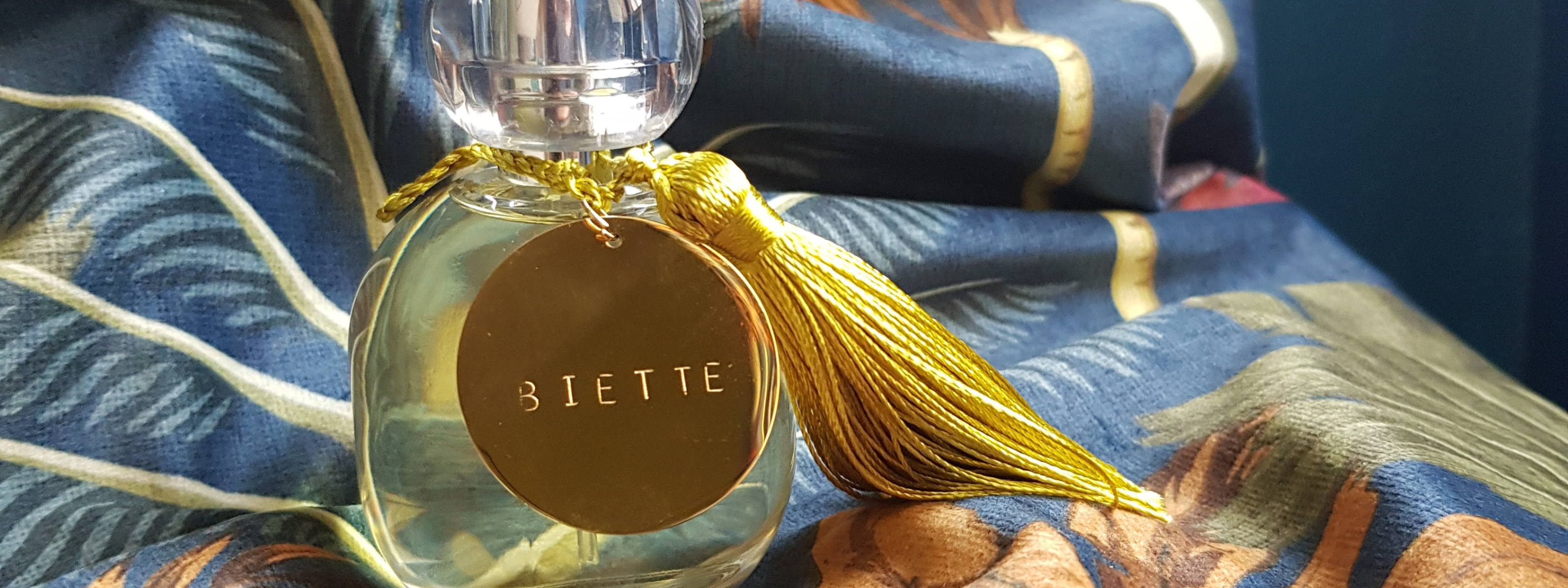 Pourquoi encore se parfumer en 2025 ?