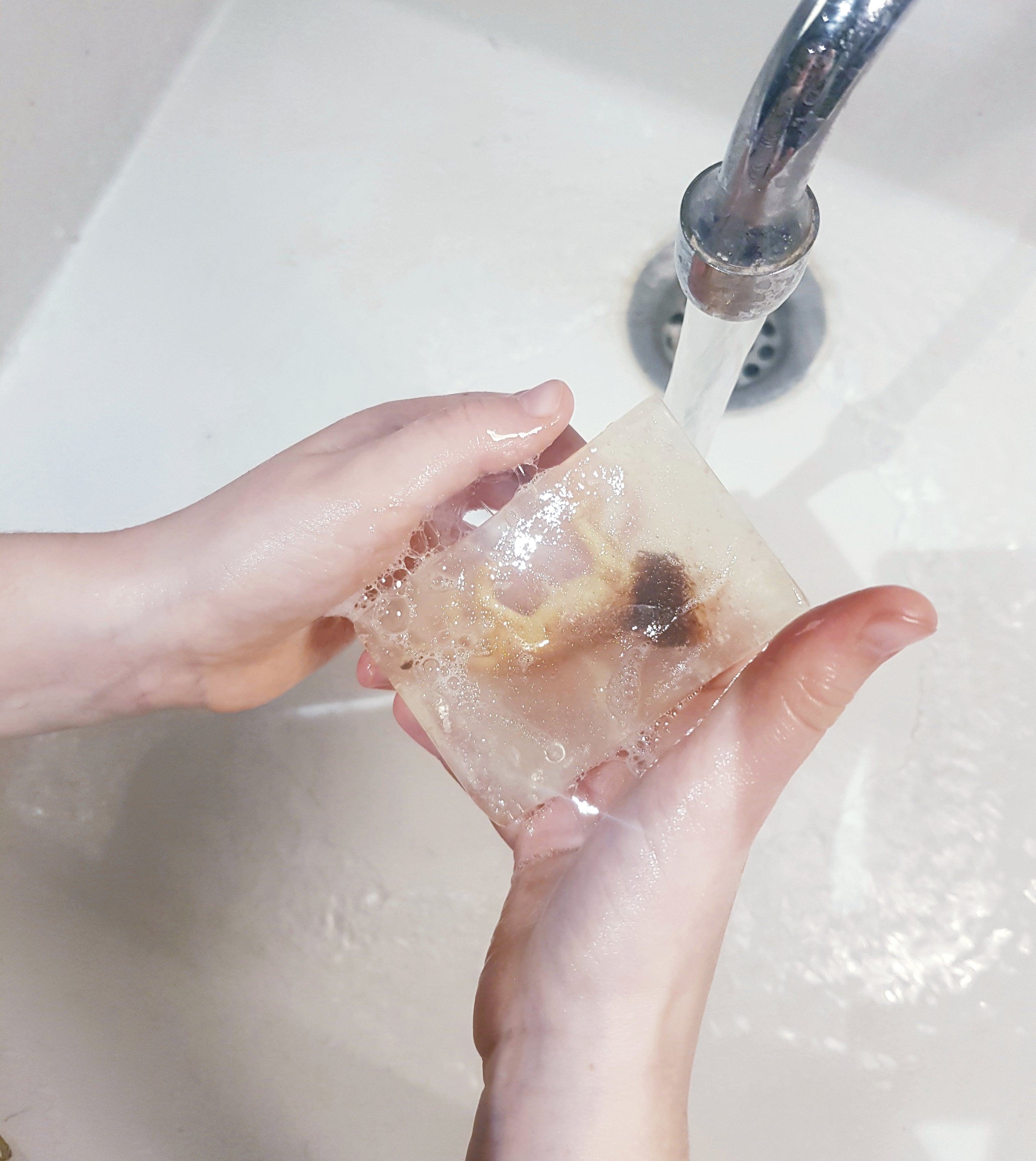 Savon Surprise – 99% d’ingrédients naturels • Avec jouet caché •